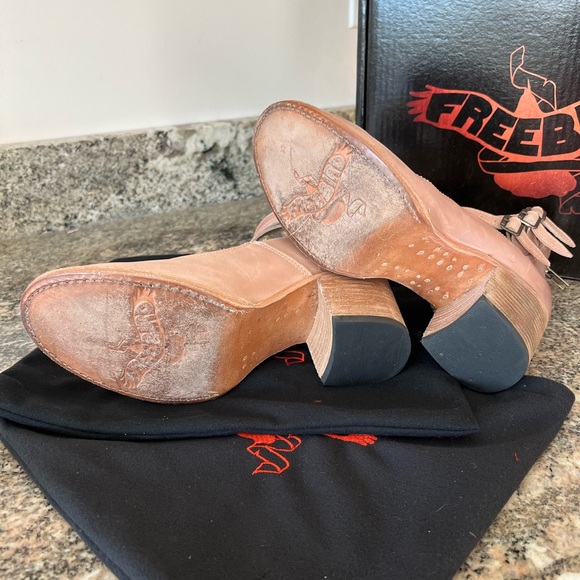 FreeBird Randi Mary Jane Heels￼ - Picture 8 of 10